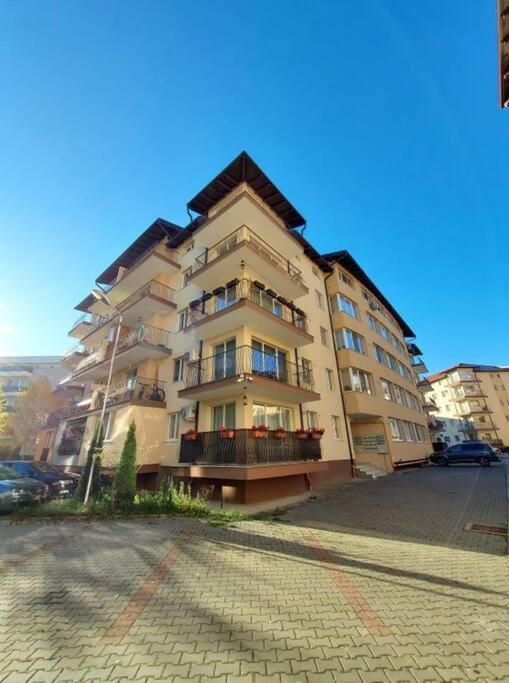 Spacious Flat, With Free Parking & Air Conditioning Floreşti Eksteriør bilde